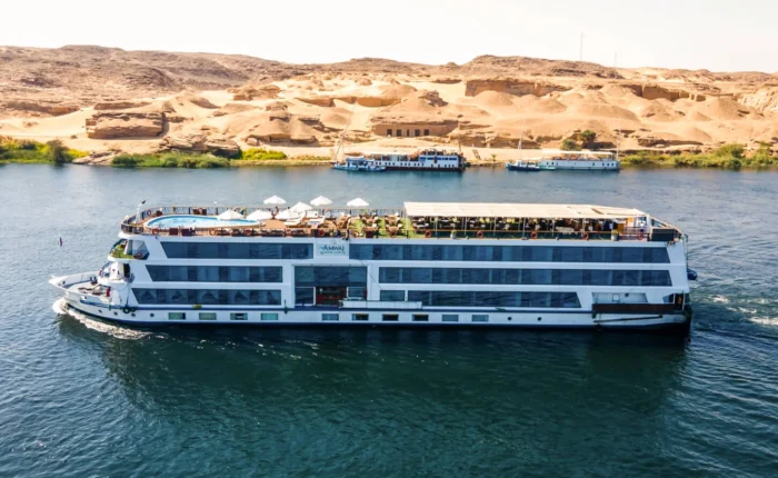 Luxurious amenities on the Amwaj Living Stone Nile Cruise.