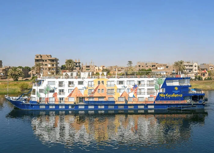 Luxury cruise on the Nile River with breathtaking scenery