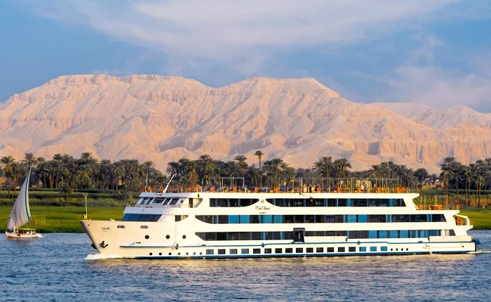 Luxury cruise experience on the Oberoi Zahra on the Nile River.