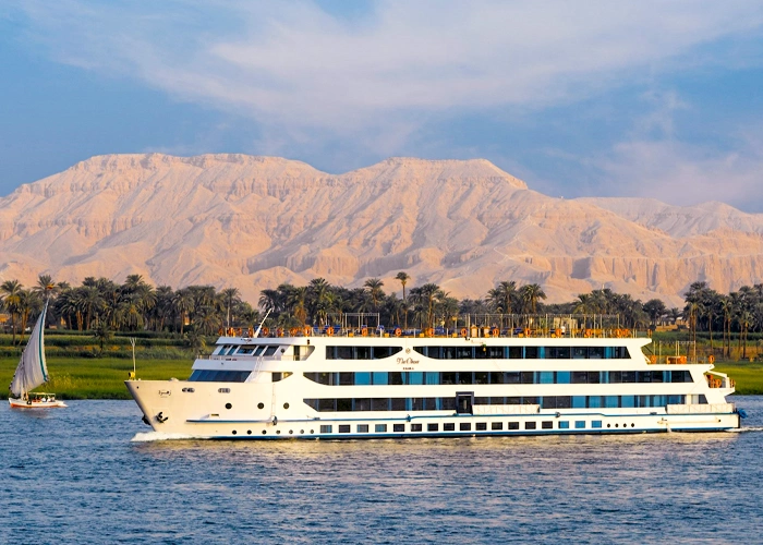 Luxury cruise experience on the Oberoi Zahra on the Nile River.