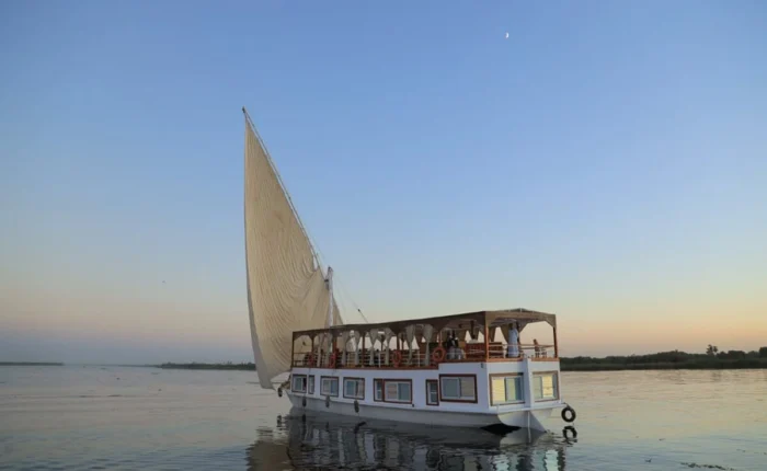 Queen Nefer Dahabiya statue in ancient Egyptian style