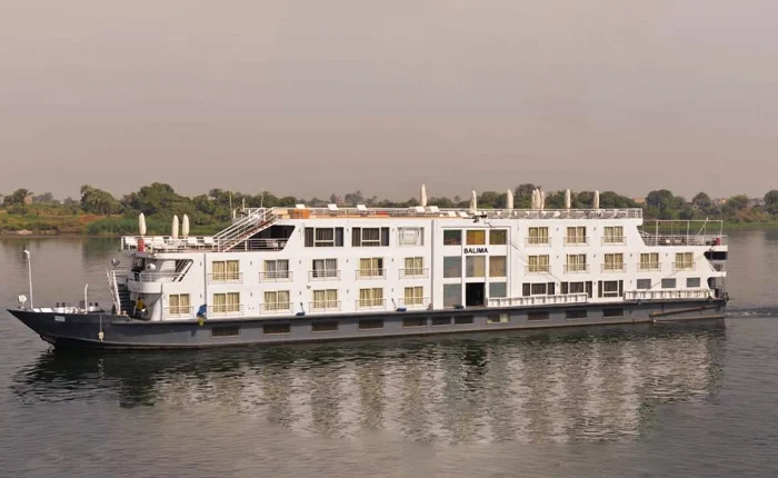 A scenic view of the Salima Cruise along the lakeside.