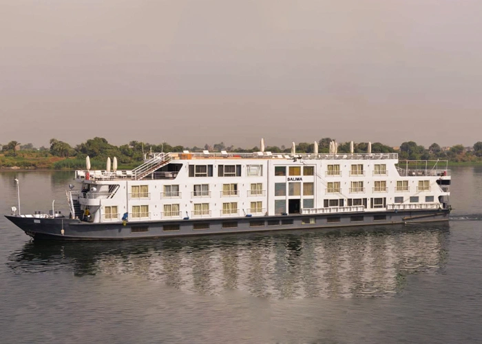 A scenic view of the Salima Cruise along the lakeside.