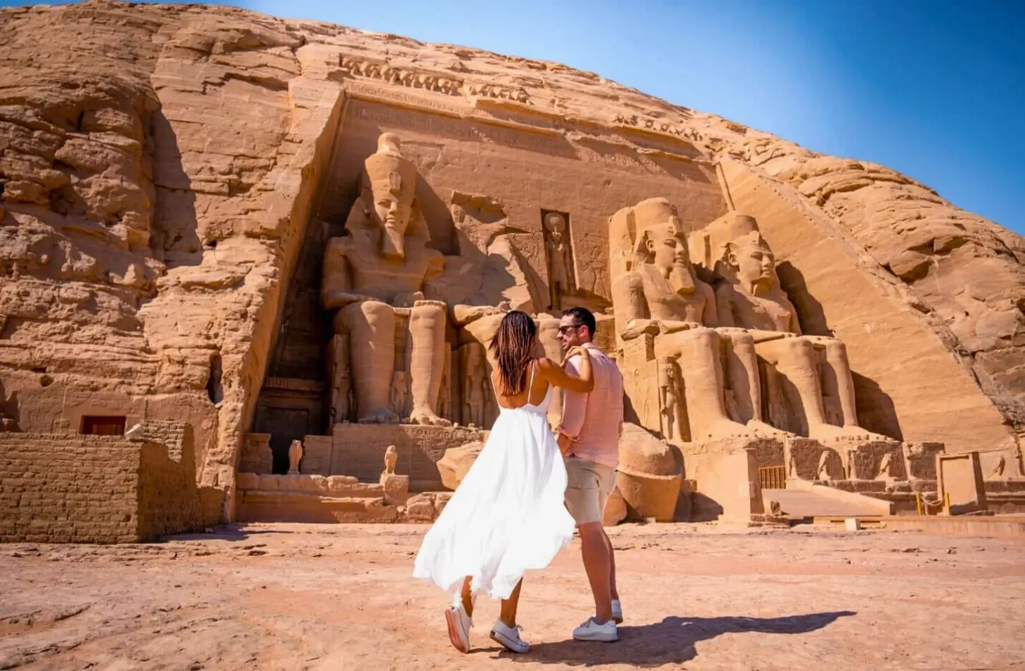 ancient wonders abu simbel temple egypt travel couple